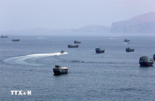 Quang cảnh eo biển Hormuz ngày 20/6/2026. (Ảnh: THX/TTXVN phát)