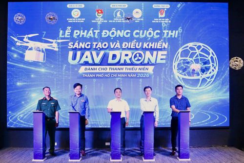 Đại diện Sở Khoa học và Công nghệ TP Hồ Chí Minh cùng các đơn vị phối hợp thực hiện nghi thức phát động cuộc thi.