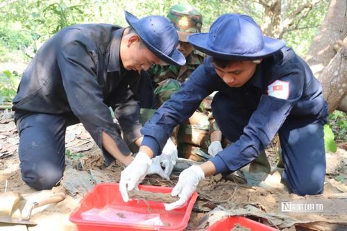 Mỗi hài cốt liệt sĩ được phát hiện đều được cán bộ, chiến sĩ Đội K72 và lực lượng phối hợp nâng niu, cất bốc cẩn trọng, thể hiện sự tri ân sâu sắc đối với những người đã hy sinh vì độc lập, tự do của Tổ quốc.