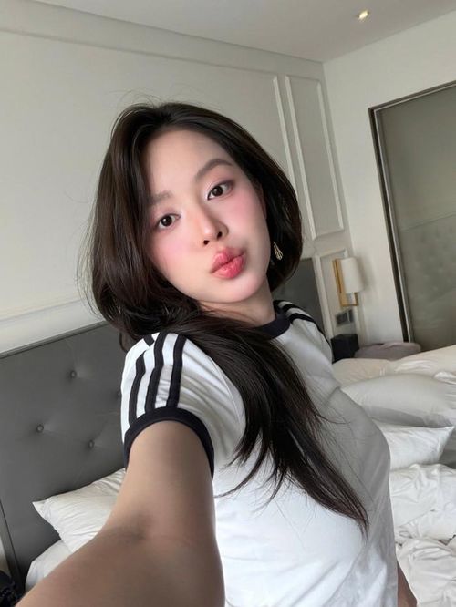 Thanh Thủy hiện là một trong những nàng hậu Gen Z được nhiều khán giả yêu mến.