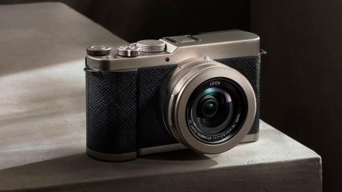 Nếu chỉ cân nhắc dựa trên tính thực dụng, Lumix L10 là lựa chọn có lợi thế rõ ràng hơn khi dải tiêu cự 24 - 75mm với khẩu độ f/1.7-2.8 giúp chiếc máy này xử lý linh hoạt nhiều thể loại ảnh