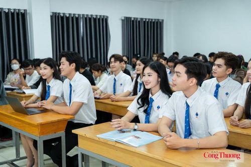 Thông tư 52/2026/TT-BGDĐT mở hành lang pháp lý mới cho đào tạo liên thông đại học. Ảnh: minh họa.