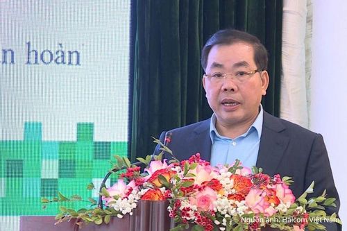 Chủ tịch HĐQT Halcom Việt Nam Nguyễn Quang Huân phát biểu tại Hội thảo.