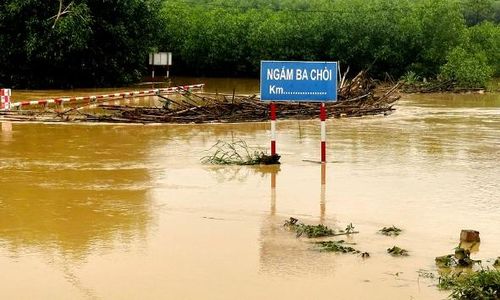 Ngầm Ba Chòi, xã Xuân Lương thường xuyên bị ngập úng khi mưa lớn.