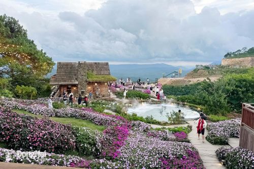 Lạc hư cổ trấn - một trong những điểm đến đang hấp dẫn du khách tại khu vực Đà Lạt (tỉnh Lâm Đồng).
