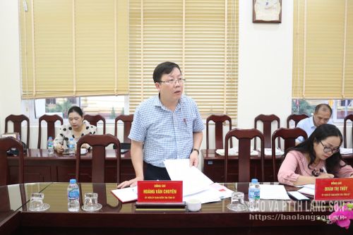 Đại biểu tham gia ý kiến vào tờ trình tại kỳ họp