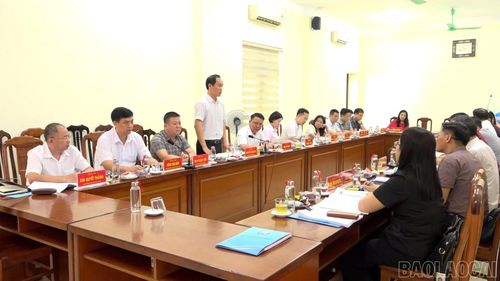 Quang cảnh buổi làm việc của Đoàn giám sát HĐND tỉnh với Ban Quản lý dự án đầu tư xây dựng số 1.