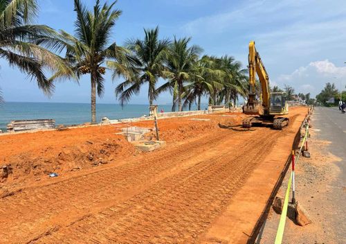 Thi công dự án Sửa chữa, nâng cấp tuyến đường ven biển Nguyễn Đình Chiểu - Huỳnh Thúc Kháng