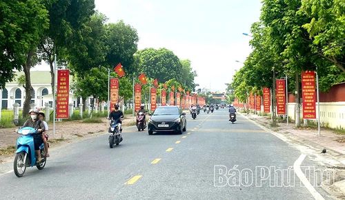 Đường vào thôn Xuân Đài khang trang sạch - đẹp.