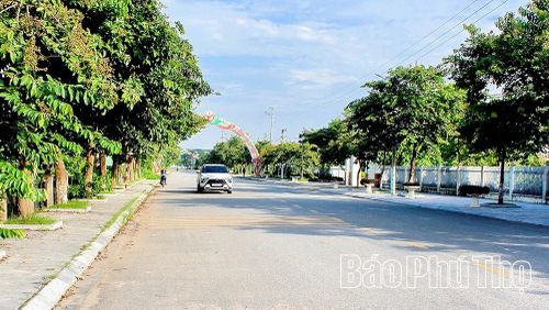 Hạ tầng giao thông xã Hội Thịnh khang trang sạch đẹp.