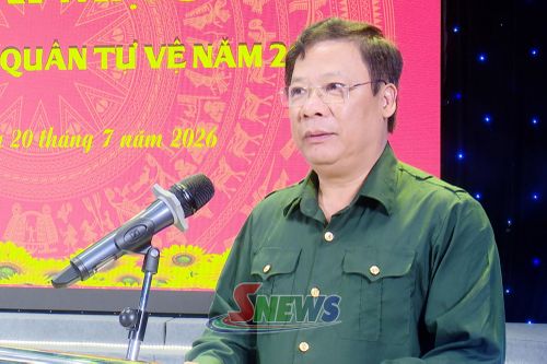 Đồng chí Lê Huy Ngoan, Phó Giám đốc, Chỉ huy trưởng Ban CHQS Báo và PTTH Sơn La phát biểu khai mạc.