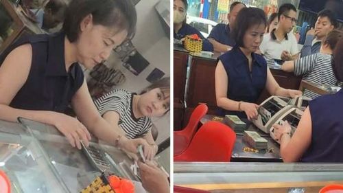  Công khai giao dịch bằng tiền mặt với giá trị lớn. 