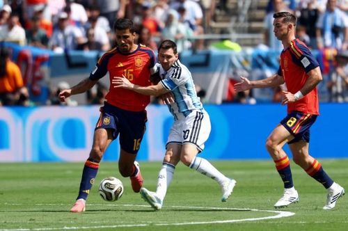 Tây Ban Nha lên ngôi vô địch xứng đáng sau khi đánh bại Argentina một cách thuyết phục. Ảnh: Reuters.