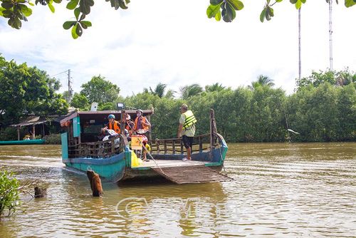 Thông qua công tác kiểm tra, tuyên truyền của lực lượng CSGT, người dân đã ý thức hơn trong việc chấp hành luật.