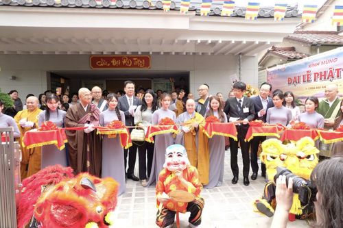 Lễ cắt băng khánh thành chánh điện chùa Đại Ân Tokyo - ngôi chùa Việt Nam đầu tiên tại Thủ đô Nhật Bản.