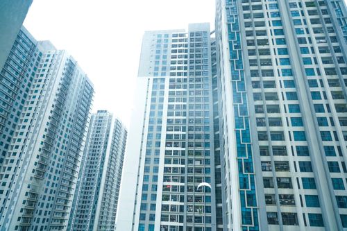 Thấm dột mùa mưa bão cần được xử lý ngay để bảo vệ kết cấu nhà.