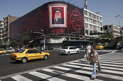 Đường phố Tehran, Iran. Ảnh: Reuters.