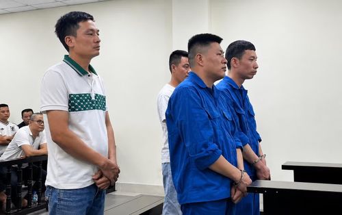 Các bị cáo tại phiên tòa.