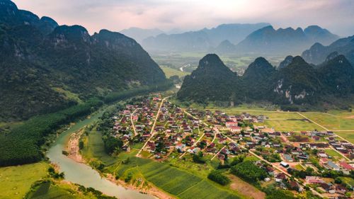  Khung cảnh làng Tân Hóa - "Làng du lịch tốt nhất thế giới" đầu tiên tại Việt Nam. Ảnh: Trần Trang. 