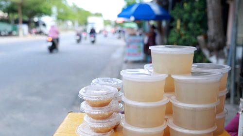 Xu xoa chan nước đường gừng là món ăn giải nhiệt đặc trưng của người Quảng Ngãi