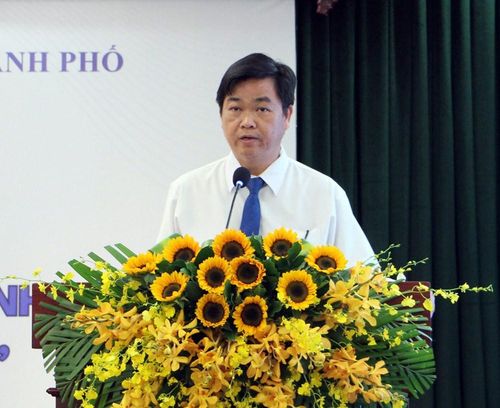 Ông Lê Văn Minh, Phó Trưởng ban Thường trực Ban Tuyên giáo và Dân vận Thành ủy TP.HCM phát biểu tổng kết