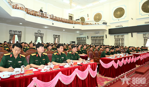  Đội ngũ cán bộ dự huấn luyện.
