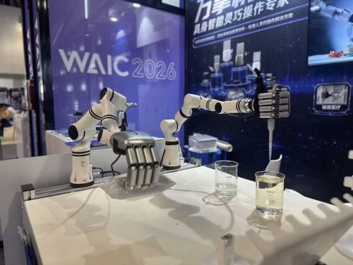 Bàn tay robot thế hệ mới được tích hợp cảm biến lực và xúc giác nhằm xử lý nhiều loại hàng hóa có hình dạng, chất liệu khác nhau. (Ảnh: Sina)