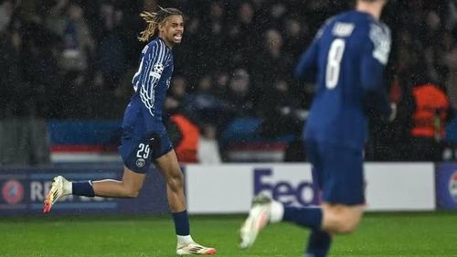 Mùa giải 2025/26, Barcola ghi 11 bàn và tạo ra 11 cơ hội ngon ăn cho PSG, vượt Rashford 3 bàn thắng và 3 cơ hội lớn ở giải vô địch Tây Ban Nha.