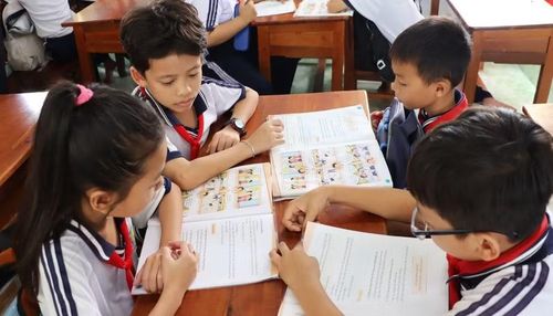 Học sinh TP Huế kể từ năm học mới tới đây sẽ được cấp phát SGK miễn phí.