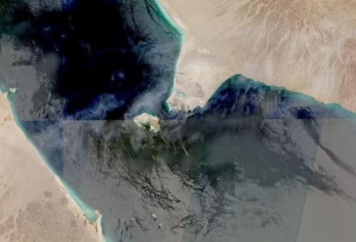 Hình ảnh vệ tinh cho thấy eo biển Bab el Mandeb, một tuyến đường thủy quan trọng và là cửa ngõ vào Biển Đỏ, khi Iran đe dọa sử dụng đồng minh Houthi ở Yemen để đóng cửa cửa ngõ Bab el-Mandeb vào Biển Đỏ, trong bức ảnh được cung cấp ngày 12/7/2026. Ảnh: Nasa Worldview.