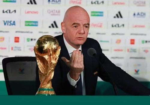 Chủ tịch FIFA Infantino liên tục hứng chỉ trích từ đầu World Cup 2026.