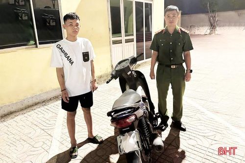 Cường khai nhận chiếc xe mô tô đang sử dụng là tài sản do Cường cùng đồng bọn thực hiện hành vi trộm cắp tại phường Vinh Hưng, tỉnh Nghệ An.