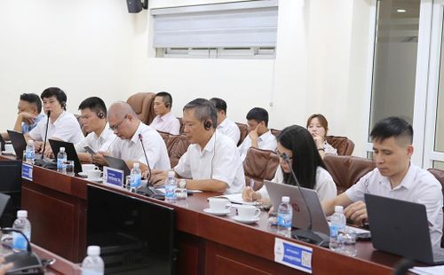Lãnh đạo EVNNPT và các Ban chuyên môn của EVNNPT tham dự buổi làm việc với ADB. Ảnh: EVNNPT
