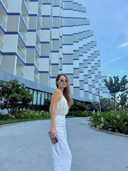 Nhan sắc tuổi 42 của Phạm Quỳnh Anh nhận nhiều lời khen. (Nguồn: FBNV)