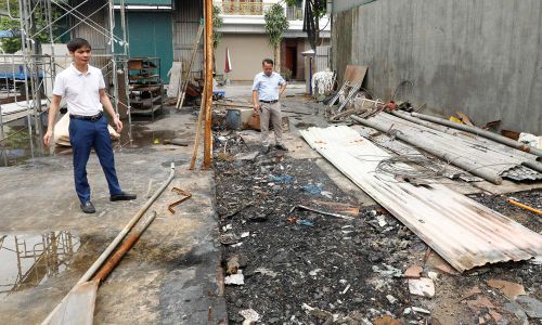  Điểm tập kết, sơ chế, phân loại đồ nhựa, dây điện và phế liệu của một hộ dân ở khu Phú Điền, phường Phù Khê xảy ra hỏa hoạn ngày 19/2/2026. 