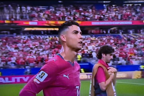 Cristiano Ronaldo thất thần sau trận thua Tây Ban Nha tại World cup 2026.