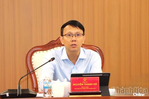 Đồng chí Nguyễn Thanh Hà phát biểu tại cuộc họp.