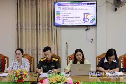 Các đại biểu dự hội thảo tại điểm cầu Lạng Sơn