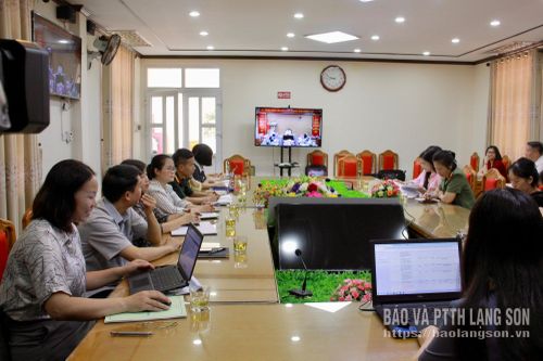 Các đại biểu dự hội thảo tại điểm cầu Lạng Sơn