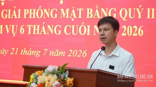 Lãnh đạo Đảng ủy, BCĐ GPMB các công trình, dự án trên địa bàn phường phát biểu kết luận hội nghị