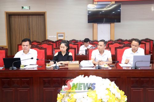 Các đại biểu dự cuộc làm việc.