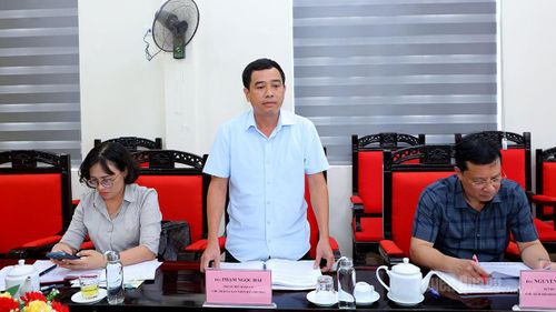 Lãnh đạo UBND phường Nông Tiến phát biểu ý kiến.