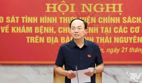 Đồng chí Nguyễn Đăng Bình phát biểu kết luận Hội nghị.
