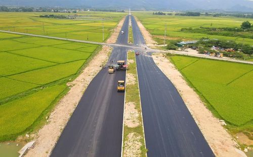 Trước đó, đoạn Km4+740 - Km5+959 dự án đường Hàm Nghi kéo dài do có mặt bằng nên đã được hoàn thiện.