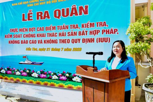 Phó Giám đốc Sở Nông nghiệp và Môi trường TP. Cần Thơ Quách Thị Thanh Bình phát biểu tại buổi lễ ra quân. Ảnh: Văn Long