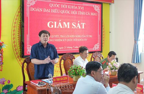  Bí thư Đảng ủy, Chủ tịch HĐND xã Đá Bạc Trịnh Văn Cường thông tin về công tác kiến nghị tháo gỡ các vướng mắc trong lĩnh vực đất đai.