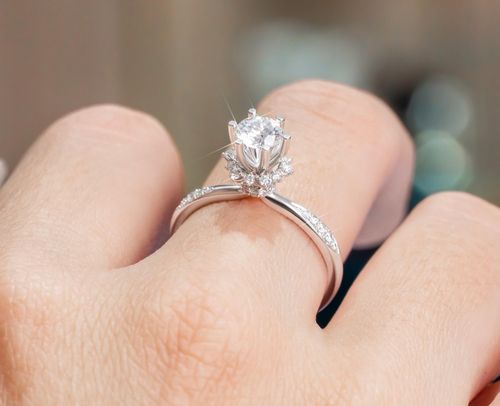 PNJ sẽ mua lại kim cương và áp hạn mức chi trả mỗi ngày. (Ảnh: Đại Việt)
