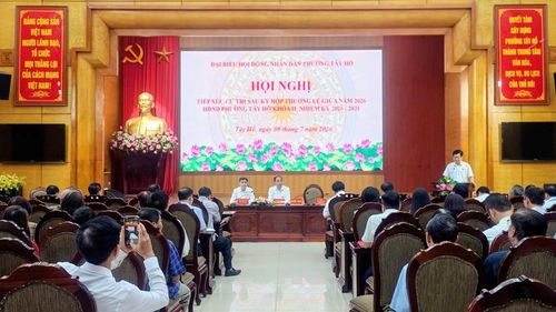 Hội nghị tiếp xúc cử tri tại phường Tây Hồ. Ảnh: PV