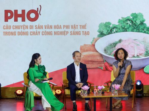 Tọa đàm “Phở - Câu chuyện di sản văn hóa phi vật thể trong dòng chảy công nghiệp sáng tạo” do Sở Văn hóa và Thể thao Hà Nội phối hợp cùng các đơn vị tổ chức năm 2025. Ảnh: An Nhiên