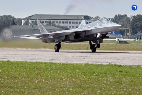 Với số lượng như trên, Bộ Quốc phòng Nga muốn nâng số lượng tiêm kích Su-57 lên mức tối thiểu là 200 chiếc, tuy nhiên đây là một mục tiêu bị đánh giá còn rất xa vời, bởi vì sản lượng mỗi năm hiện không quá 10 chiếc.